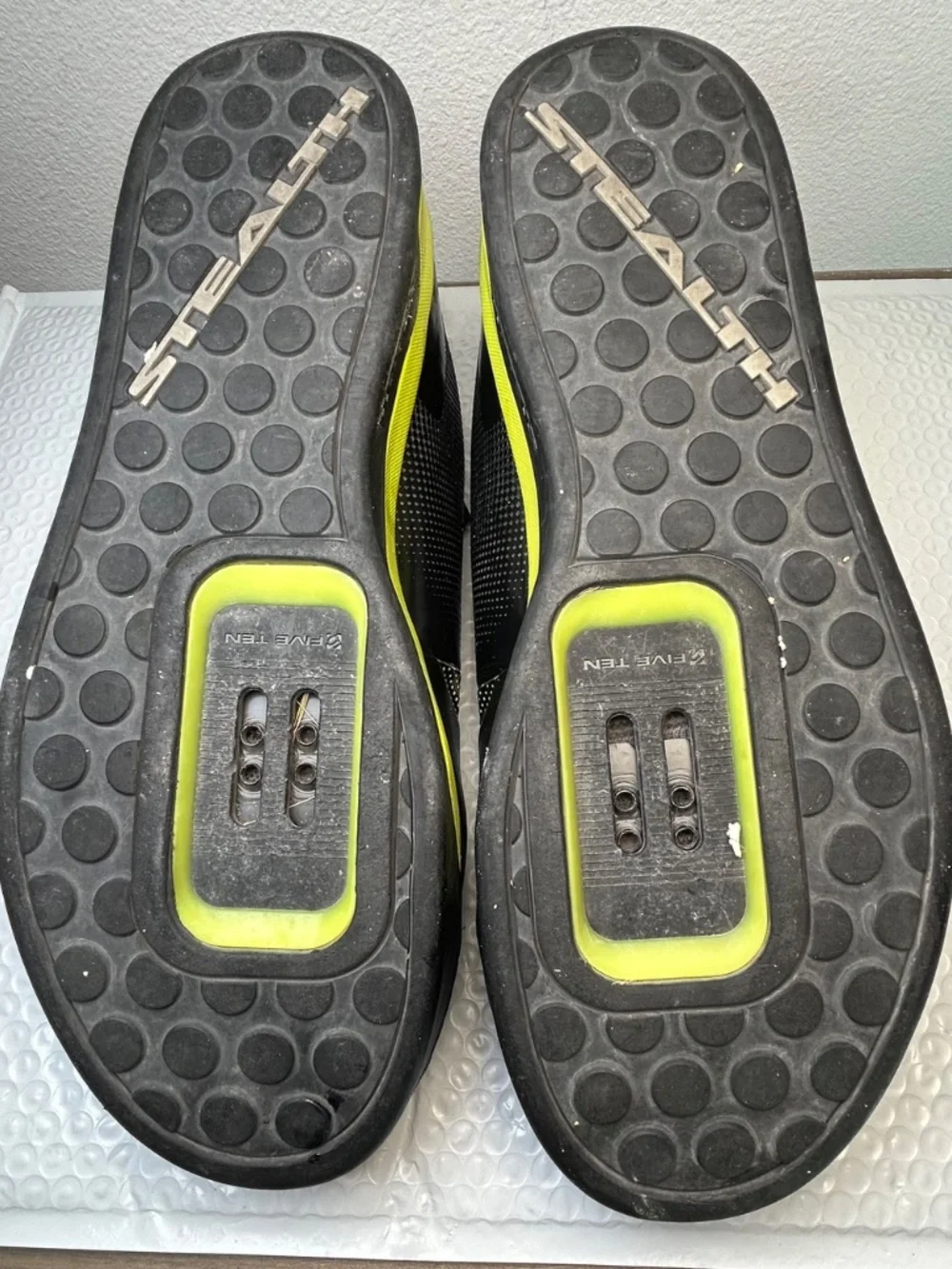 Five Ten Stealth Mountain Bike Shoes Men's Size 13 Hellcat Back Neon Yellow